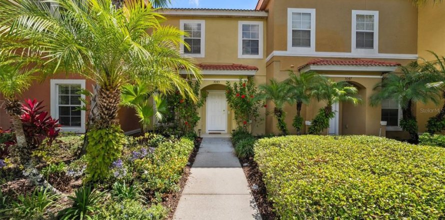 Adosado en Kissimmee, Florida 4 dormitorios, 124.49 m2 № 2205489