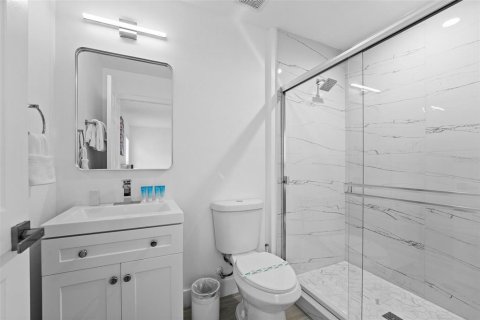 Adosado en venta en Kissimmee, Florida, 4 dormitorios, 124.49 m2 № 2205489 - foto 13