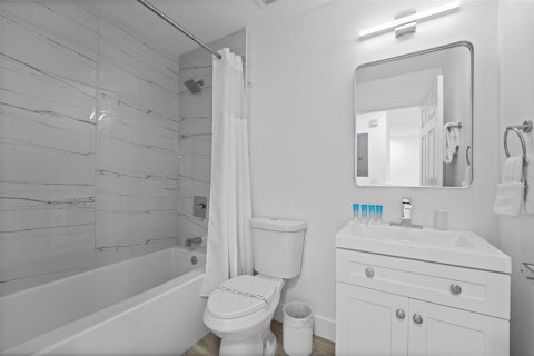 Adosado en venta en Kissimmee, Florida, 4 dormitorios, 124.49 m2 № 2205489 - foto 12