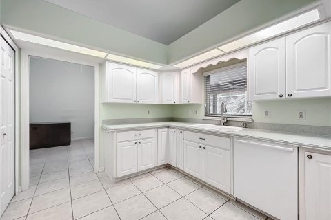 House in Leesburg, Florida 3 bedrooms, 184.5 sq.m. № 1353383 - photo 13