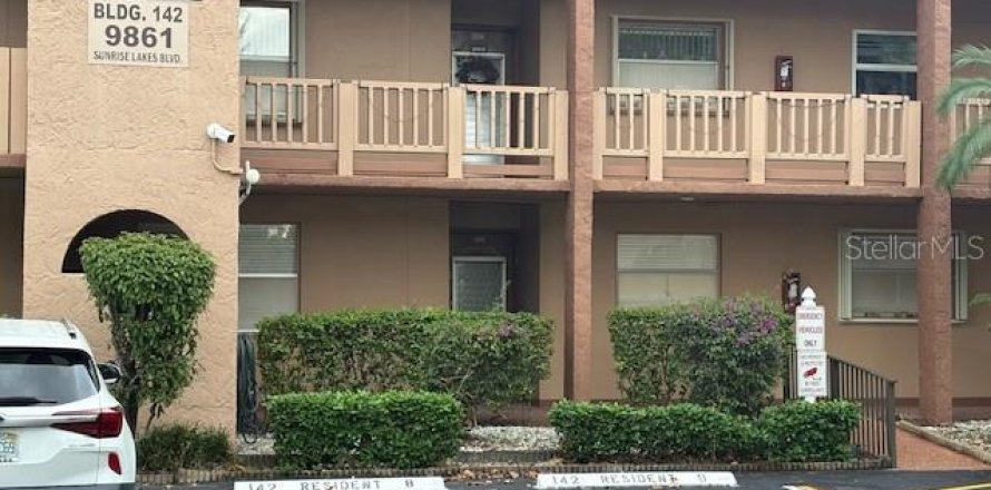 Condo in Sunrise, Florida, 2 bedrooms № 2123344