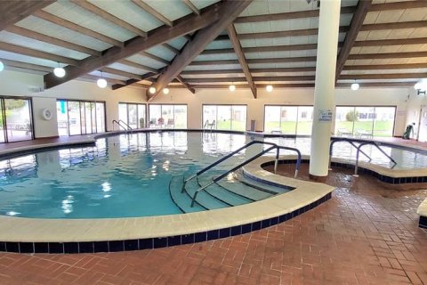 Condo in Sunrise, Florida, 2 bedrooms № 2123344 - photo 22