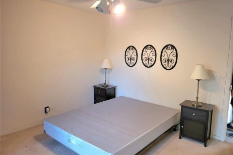 Condo in Sunrise, Florida, 2 bedrooms № 2123344 - photo 9