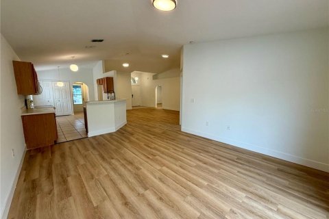 Villa ou maison à louer à Orlando, Floride: 3 chambres, 151.62 m2 № 2420645 - photo 7