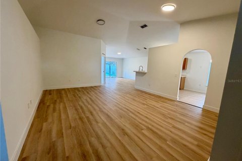 Villa ou maison à louer à Orlando, Floride: 3 chambres, 151.62 m2 № 2420645 - photo 3