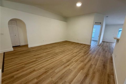 Villa ou maison à louer à Orlando, Floride: 3 chambres, 151.62 m2 № 2420645 - photo 4