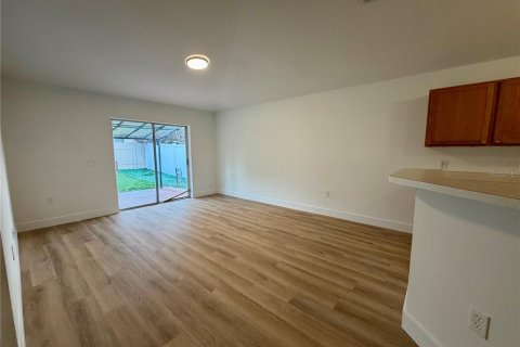 Villa ou maison à louer à Orlando, Floride: 3 chambres, 151.62 m2 № 2420645 - photo 6