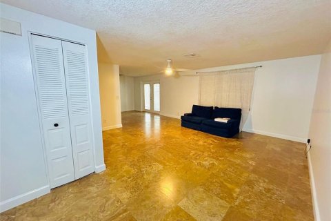 House in Tampa, Florida 3 bedrooms, 154.03 sq.m. № 1795029 - photo 12