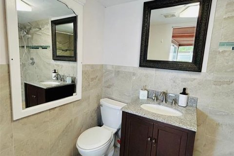 House in Tampa, Florida 3 bedrooms, 154.03 sq.m. № 1795029 - photo 21