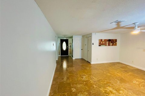House in Tampa, Florida 3 bedrooms, 154.03 sq.m. № 1795029 - photo 10