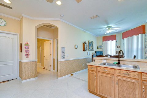 House in Fish Hawk, Florida 2 bedrooms, 143.44 sq.m. № 2122888 - photo 12