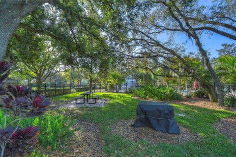 House in Fish Hawk, Florida 2 bedrooms, 143.44 sq.m. № 2122888 - photo 27