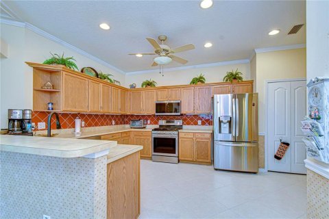 House in Fish Hawk, Florida 2 bedrooms, 143.44 sq.m. № 2122888 - photo 9