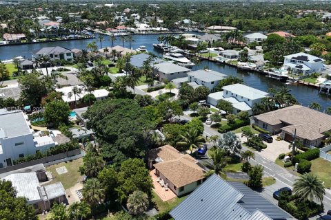 House in Pompano Beach, Florida 6 bedrooms № 2401295 - photo 9