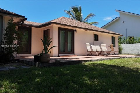 House in Pompano Beach, Florida 6 bedrooms № 2401295 - photo 14