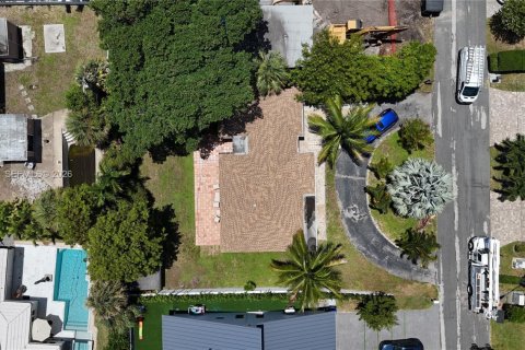 House in Pompano Beach, Florida 6 bedrooms № 2401295 - photo 6