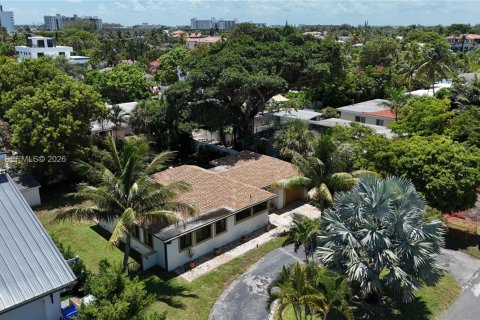 House in Pompano Beach, Florida 6 bedrooms № 2401295 - photo 11