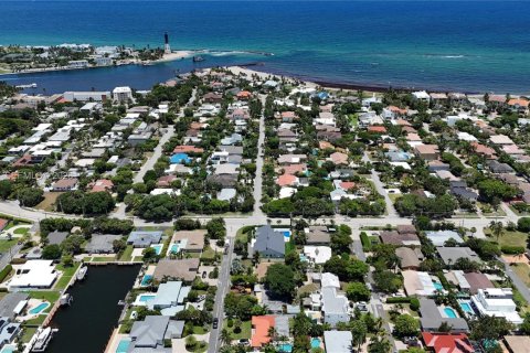 House in Pompano Beach, Florida 6 bedrooms № 2401295 - photo 8