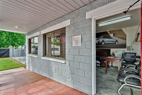 Propiedad comercial en alquiler en Gainesville, Florida, 104.79 m2 № 1733812 - foto 4