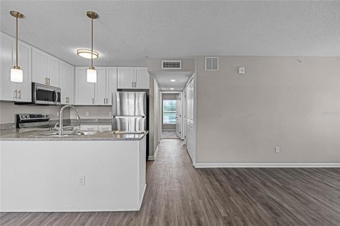 Apartamento en alquiler en Orlando, Florida, 2 dormitorios, 104.05 m2 № 1592504 - foto 7