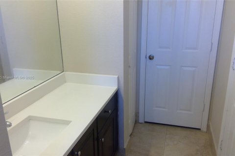 Купить таунхаус в Норт-Лодердейл, Флорида 3 спальни, 130.43м2, № 2033114 - фото 12