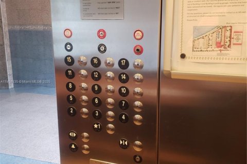 Купить кондоминиум в Майами, Флорида 2 спальни, 85.66м2, № 1964836 - фото 23