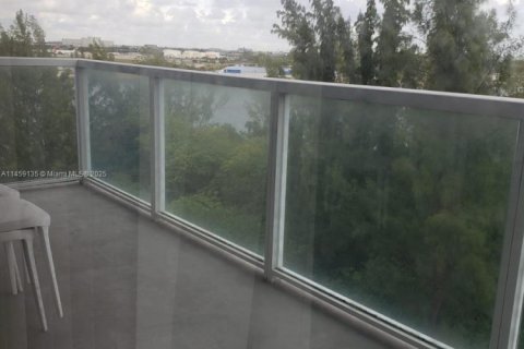 Купить кондоминиум в Майами, Флорида 2 спальни, 85.66м2, № 1964836 - фото 2