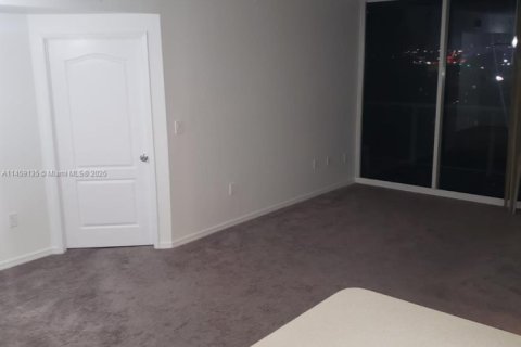 Купить кондоминиум в Майами, Флорида 2 спальни, 85.66м2, № 1964836 - фото 16