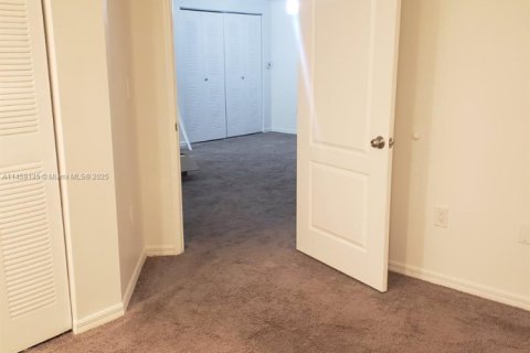 Купить кондоминиум в Майами, Флорида 2 спальни, 85.66м2, № 1964836 - фото 6