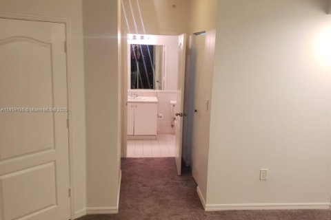 Купить кондоминиум в Майами, Флорида 2 спальни, 85.66м2, № 1964836 - фото 12