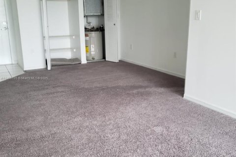 Купить кондоминиум в Майами, Флорида 2 спальни, 85.66м2, № 1964836 - фото 5