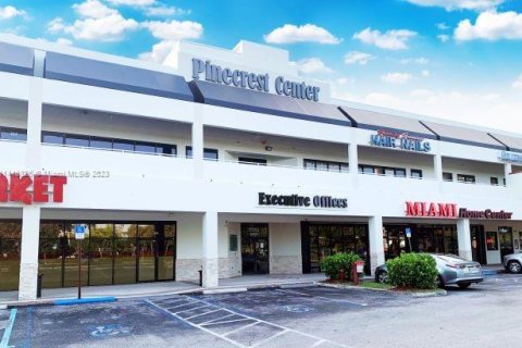 Снять в аренду офис в Пайнкрест, Флорида № 1011957 - фото 1