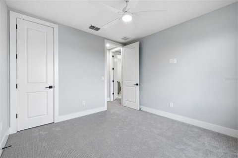 Touwnhouse à louer à Tampa, Floride: 4 chambres, 230.4 m2 № 2120483 - photo 7