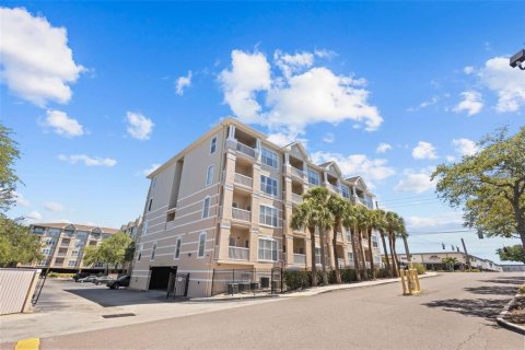 Condominio en Clearwater, Florida, 1 dormitorio  № 2237061