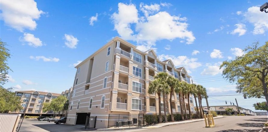 Condominio en Clearwater, Florida, 1 dormitorio  № 2237061