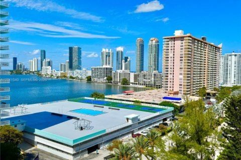 Condominio en venta en Sunny Isles Beach, Florida, 2 dormitorios, 115.2 m2 № 2075325 - foto 7
