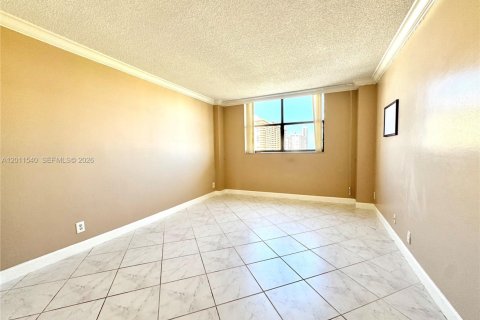 Condominio en venta en Sunny Isles Beach, Florida, 2 dormitorios, 115.2 m2 № 2075325 - foto 25