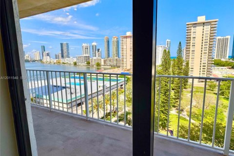 Condominio en venta en Sunny Isles Beach, Florida, 2 dormitorios, 115.2 m2 № 2075325 - foto 8