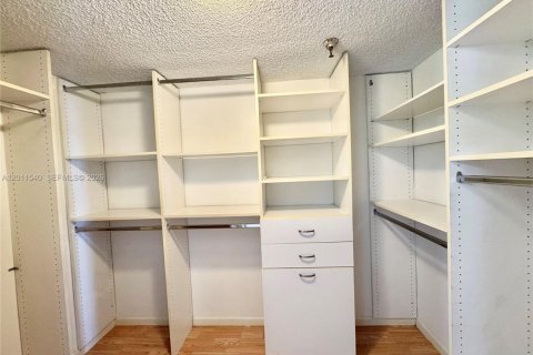 Condominio en venta en Sunny Isles Beach, Florida, 2 dormitorios, 115.2 m2 № 2075325 - foto 23