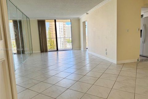 Condominio en venta en Sunny Isles Beach, Florida, 2 dormitorios, 115.2 m2 № 2075325 - foto 12
