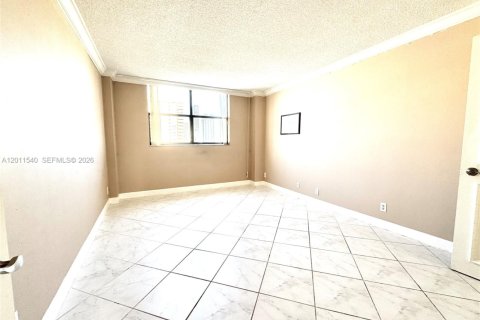 Condominio en venta en Sunny Isles Beach, Florida, 2 dormitorios, 115.2 m2 № 2075325 - foto 26