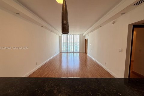 Condo in Sunny Isles Beach, Florida, 2 bedrooms  № 2089821 - photo 18