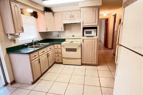 House in Holiday, Florida 2 bedrooms, 86.96 sq.m. № 1675797 - photo 4