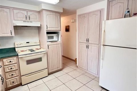 House in Holiday, Florida 2 bedrooms, 86.96 sq.m. № 1675797 - photo 3