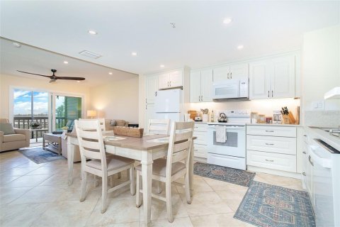 Condo in Placida, Florida, 1 bedroom  № 2142947 - photo 8