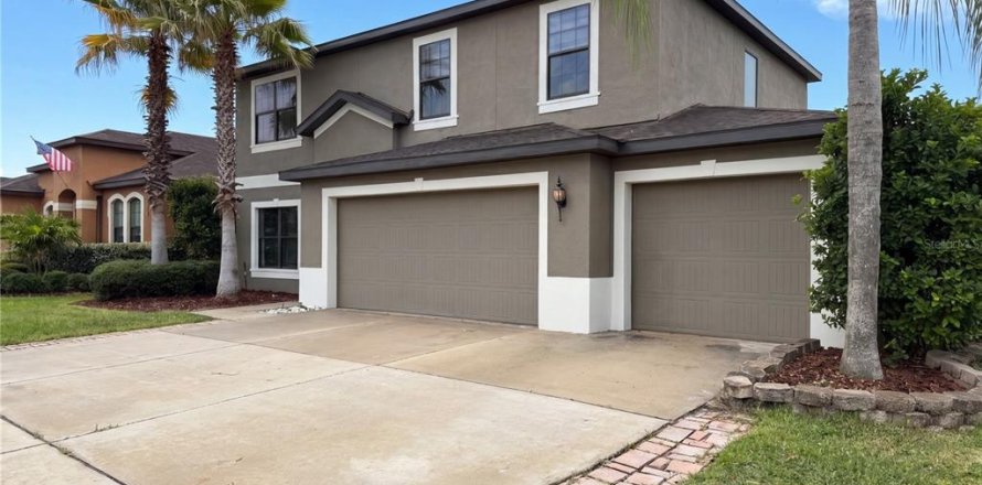 House in Wimauma, Florida 3 bedrooms, 219.62 sq.m. № 2107935