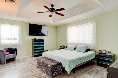 Casa en venta en Cutler Bay, Florida, 4 dormitorios, 169.45 m2 № 1820293 - foto 27