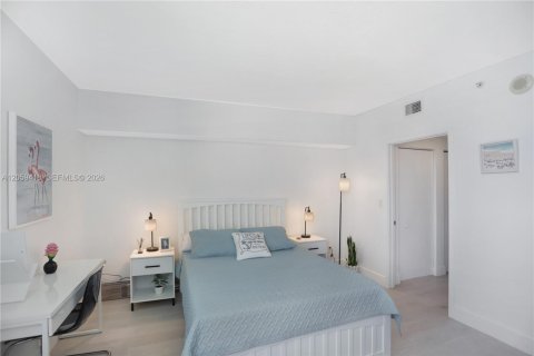 Снять в аренду кондоминиум в Майами, Флорида 2 спальни, 108.6м2, № 2158068 - фото 26