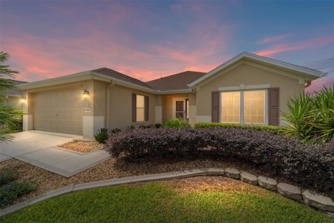 House in Summerfield, Florida 2 bedrooms, 146.32 sq.m. № 2220616 - photo 2