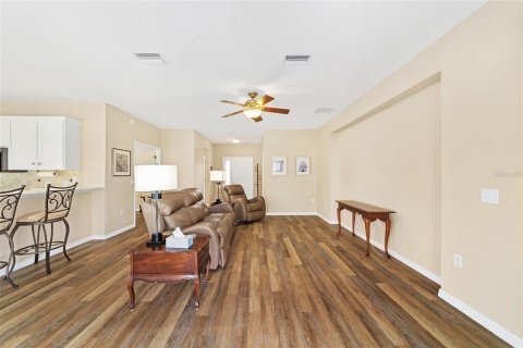 House in Summerfield, Florida 2 bedrooms, 146.32 sq.m. № 2220616 - photo 9